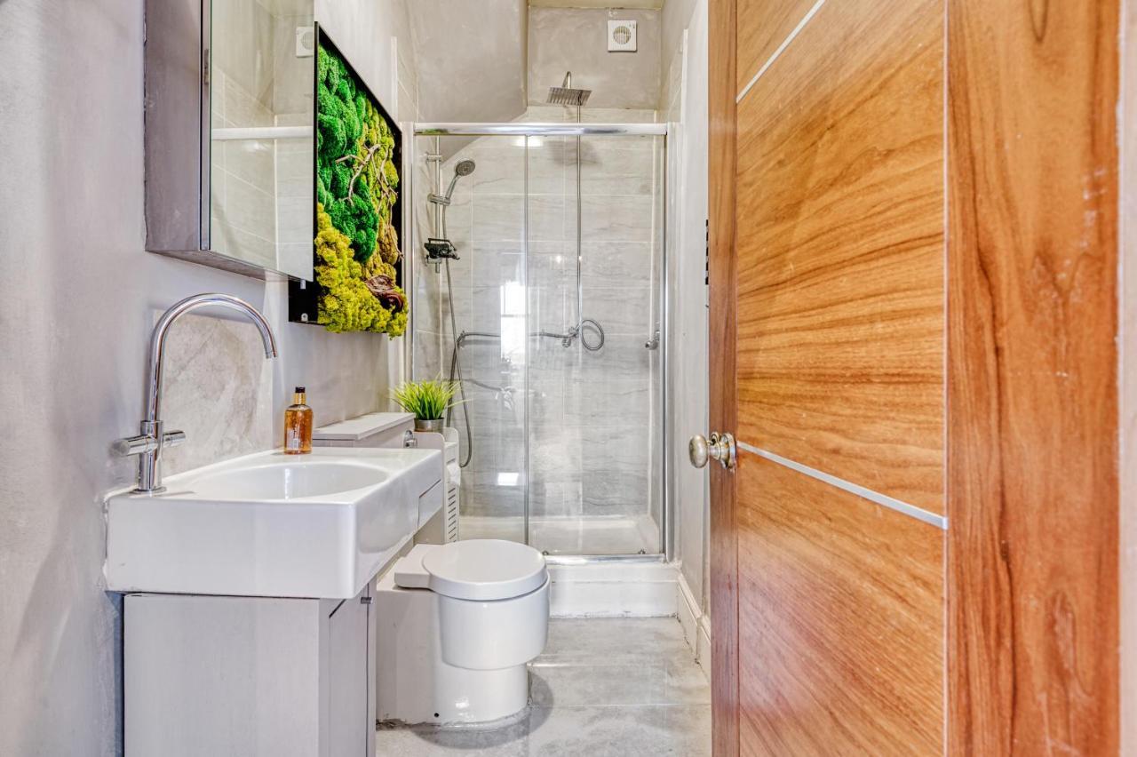 Sunny Corner Apartment In Center Of لندن المظهر الخارجي الصورة